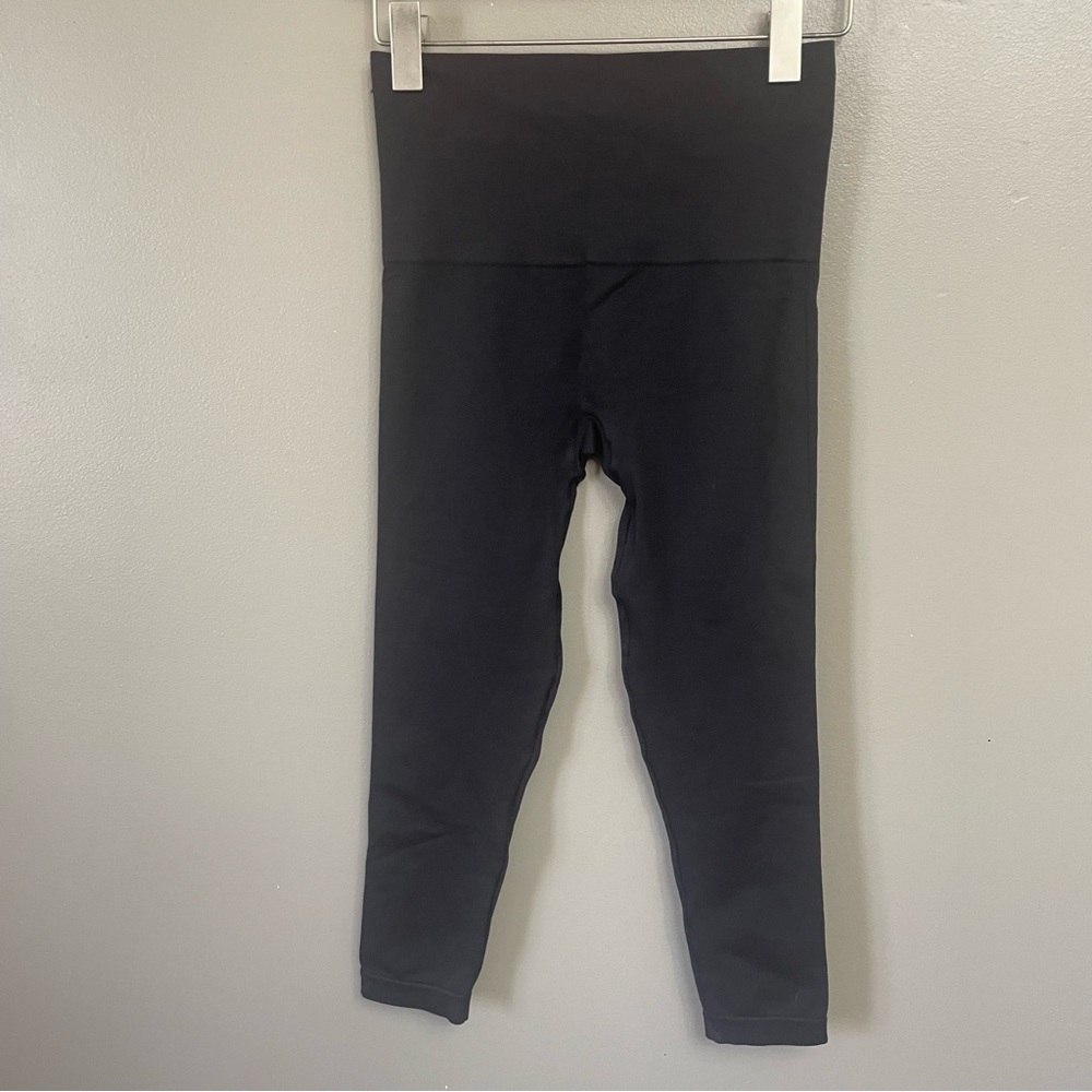 Spanx black  Knit Legging Shapewear Pants Sz  Medium - Picture 2 of 6